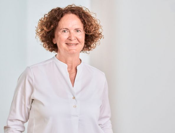 Dr. Angelika Maisch - Frauenärztinnen Augsburg - Dr. Angelika Maisch · Evelin Roth-Teutsch Dr. Angelika Maisch - Frauenärztinnen Augsburg - Dr. Angelika Maisch · Evelin Roth-Teutsch